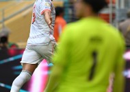 金年会体育-包含拜仁慕尼黑遭受劲敌阻击，欧冠决赛前景岌岌可危的词条