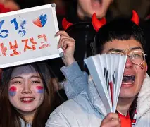 荷兰女足联手取胜,晋级下一轮比赛 荷兰女足联手取胜,晋级下一轮比赛